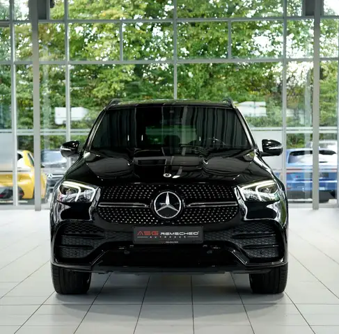 Mercedes-Benz GLE view 3