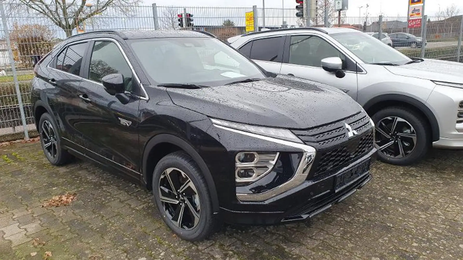 Mitsubishi Eclipse Cross Plug-in Hybrid PLUS Select Schwarz - 1