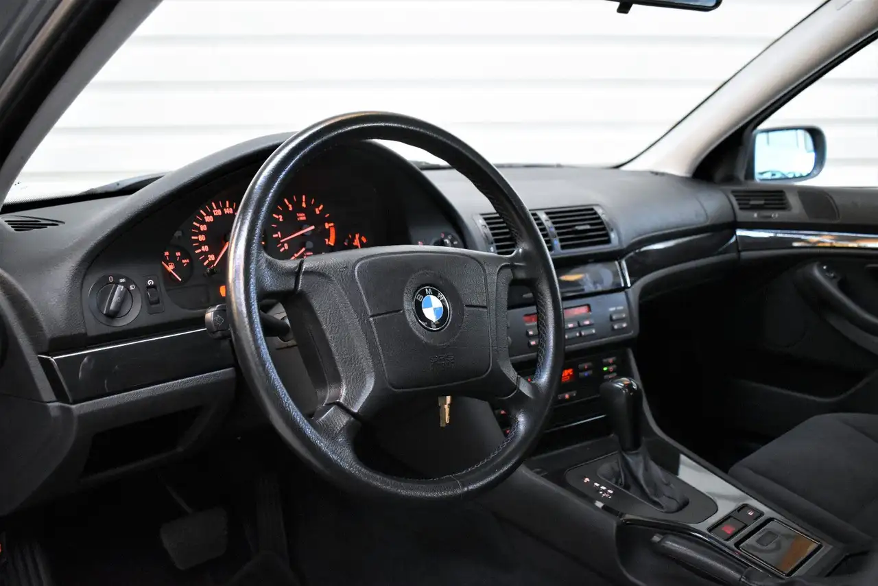 BMW 520 i Automatik+Klima+Servo, foto 5