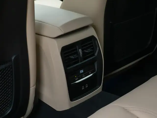 BMW I4 view 28
