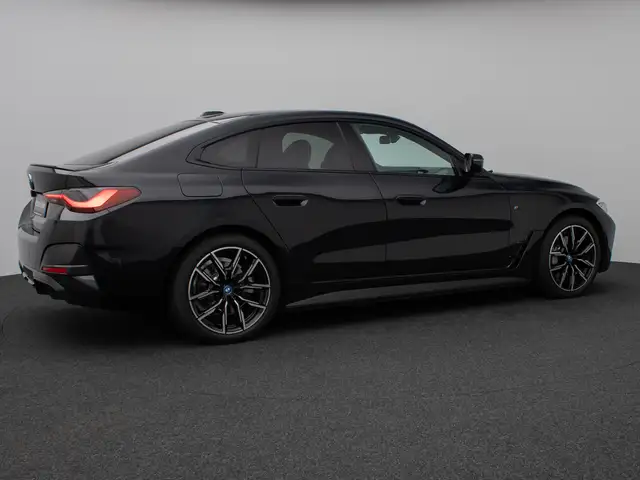 BMW I4 view 6