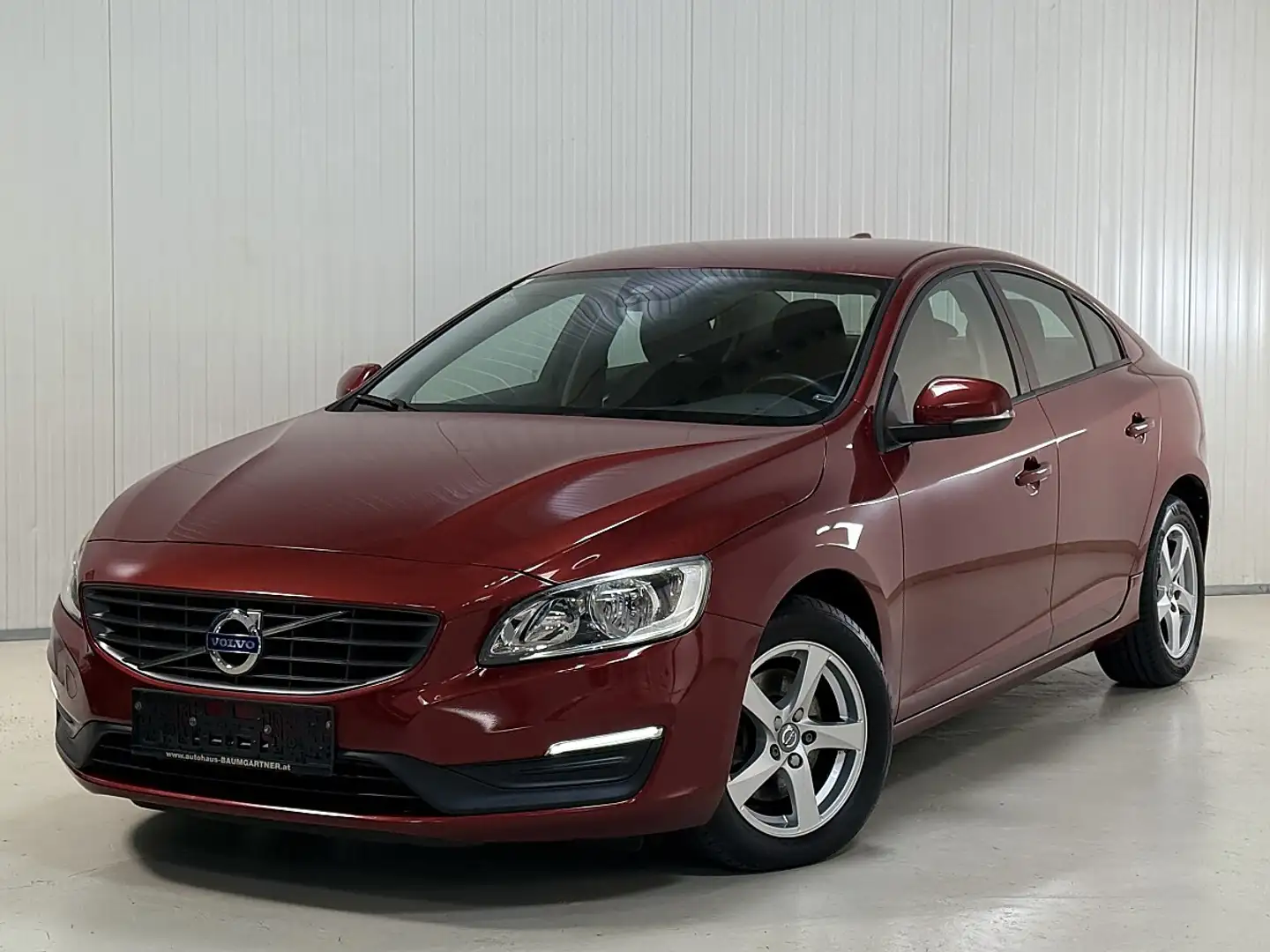 Volvo S60 D4 Kinetic *Nur 99 TKM* *1.Besitz* *traumhaft g... Rot - 1