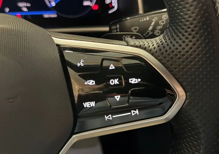 Volkswagen T-Roc R-Line 1.5 TSI EVO DSG7 2023, foto 11