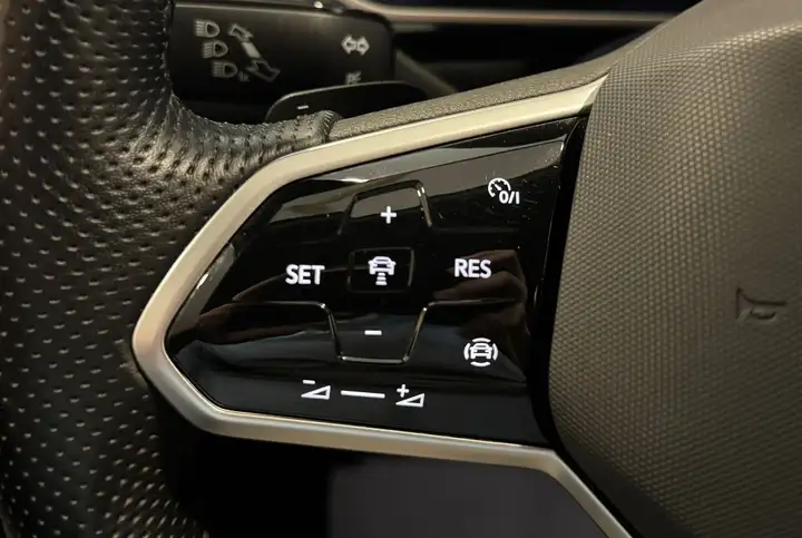 Volkswagen T-Roc R-Line 1.5 TSI EVO DSG7 2023, foto 14