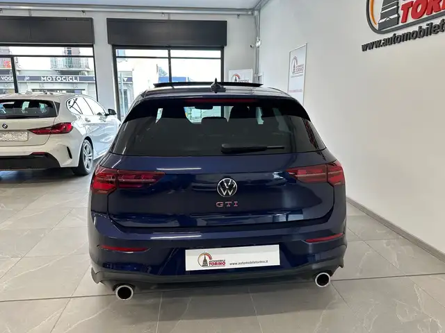 Volkswagen Golf view 5