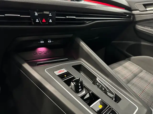 Volkswagen Golf view 14