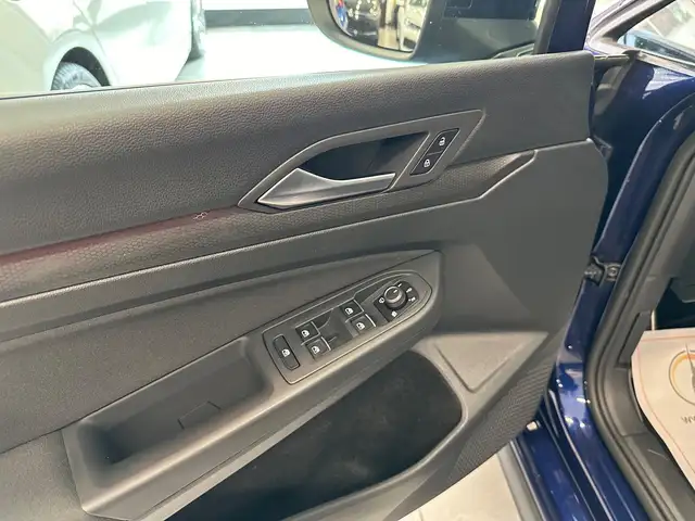 Volkswagen Golf view 12