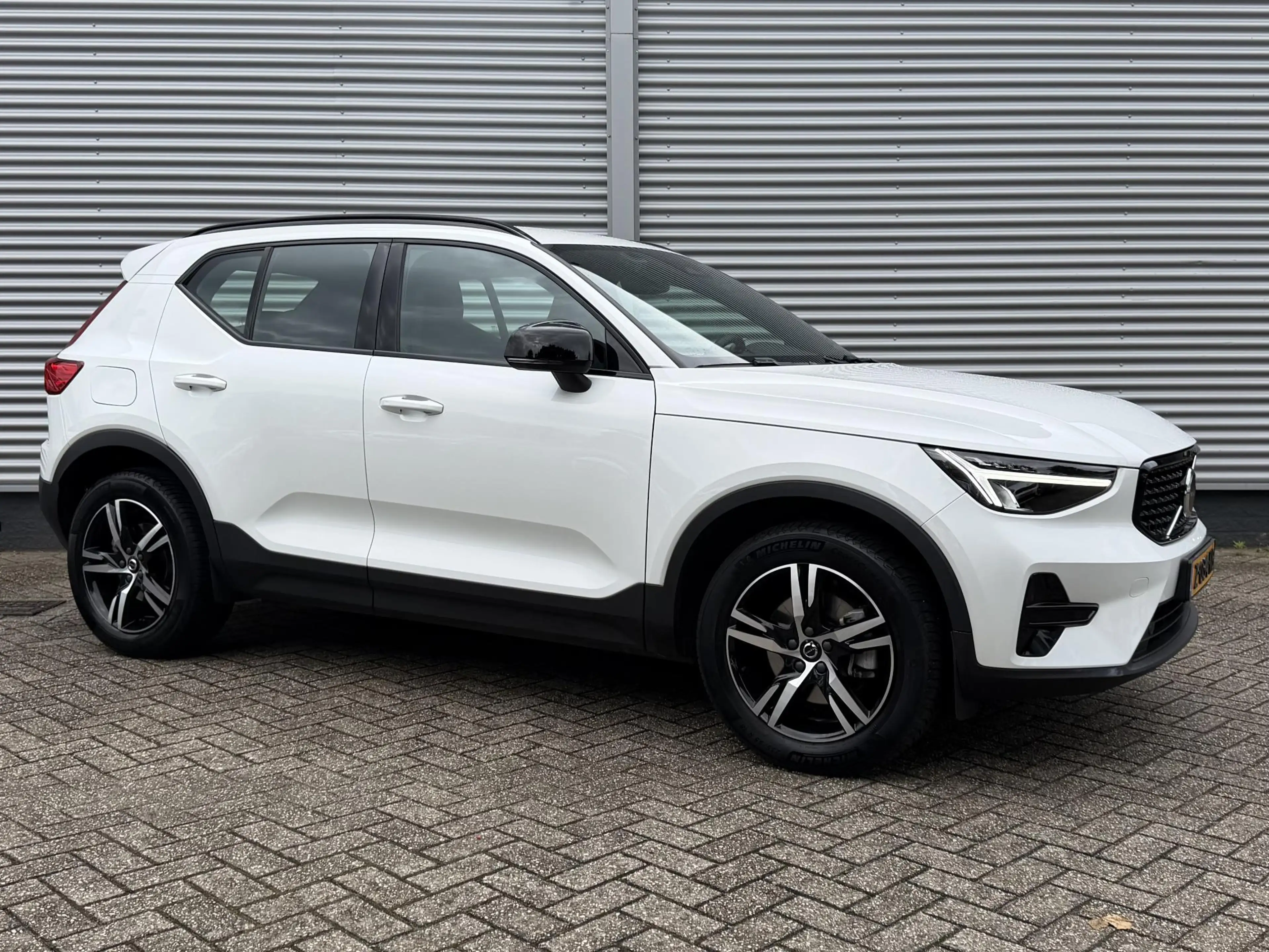 Volvo XC40 2.0 B4 Plus Dark | Trekhaak | Stoelverwarming | Me — photo 8