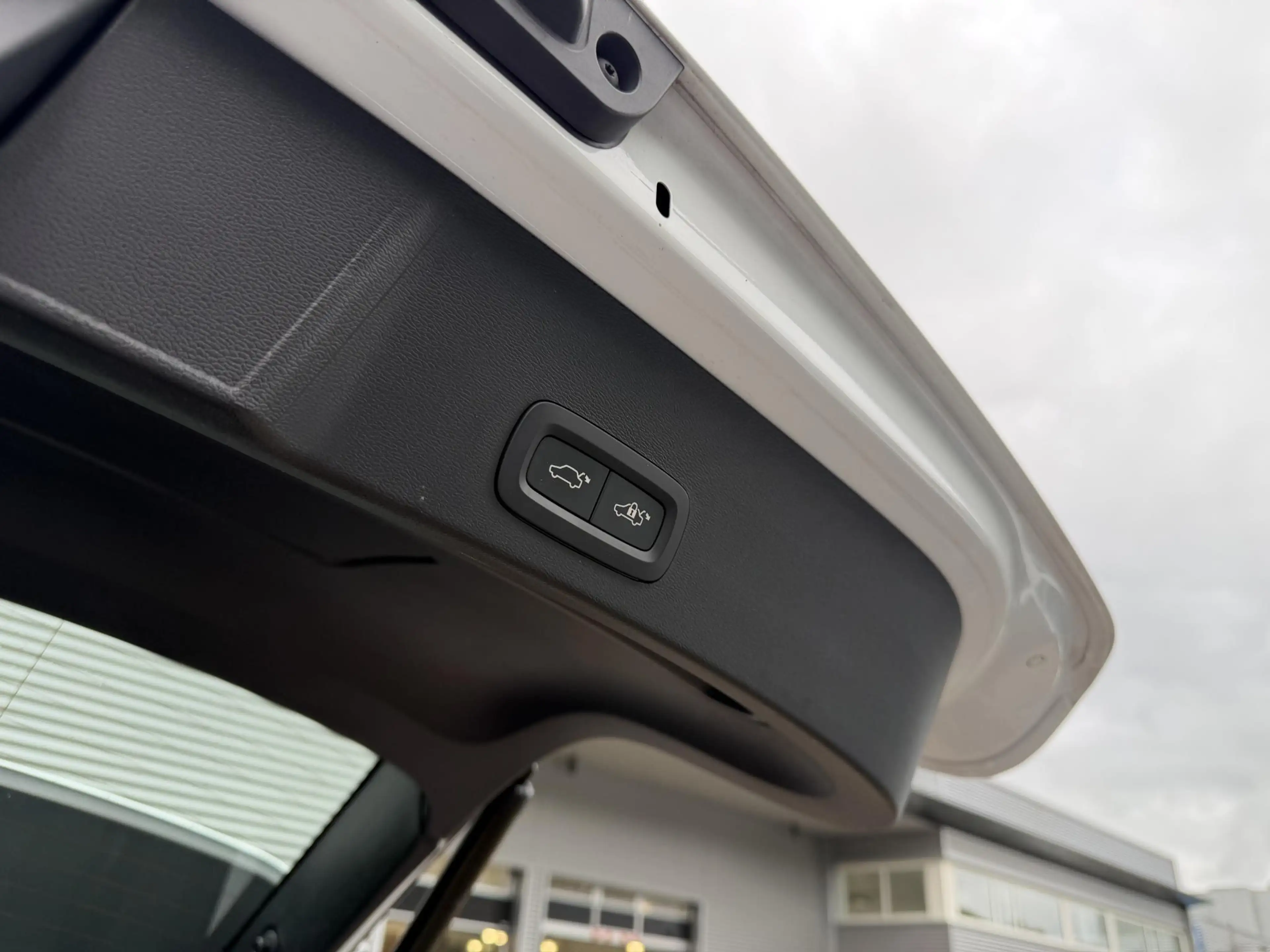 Volvo XC40 2.0 B4 Plus Dark | Trekhaak | Stoelverwarming | Me — photo 13