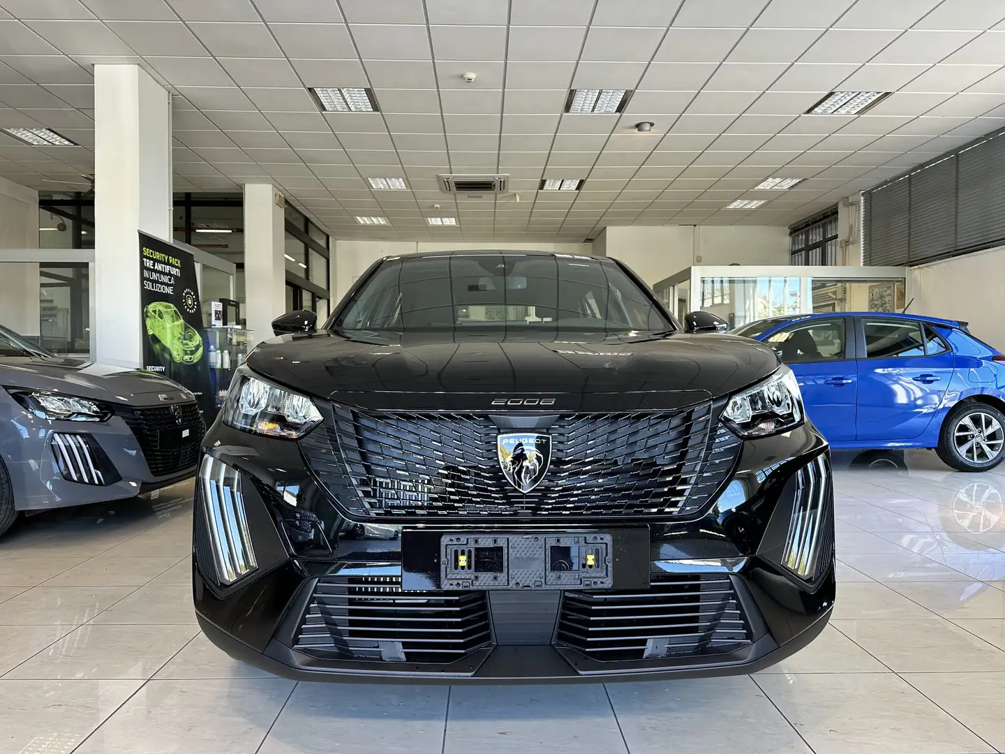 Peugeot 2008 1.2 PureTech 100 CV Nero - 2