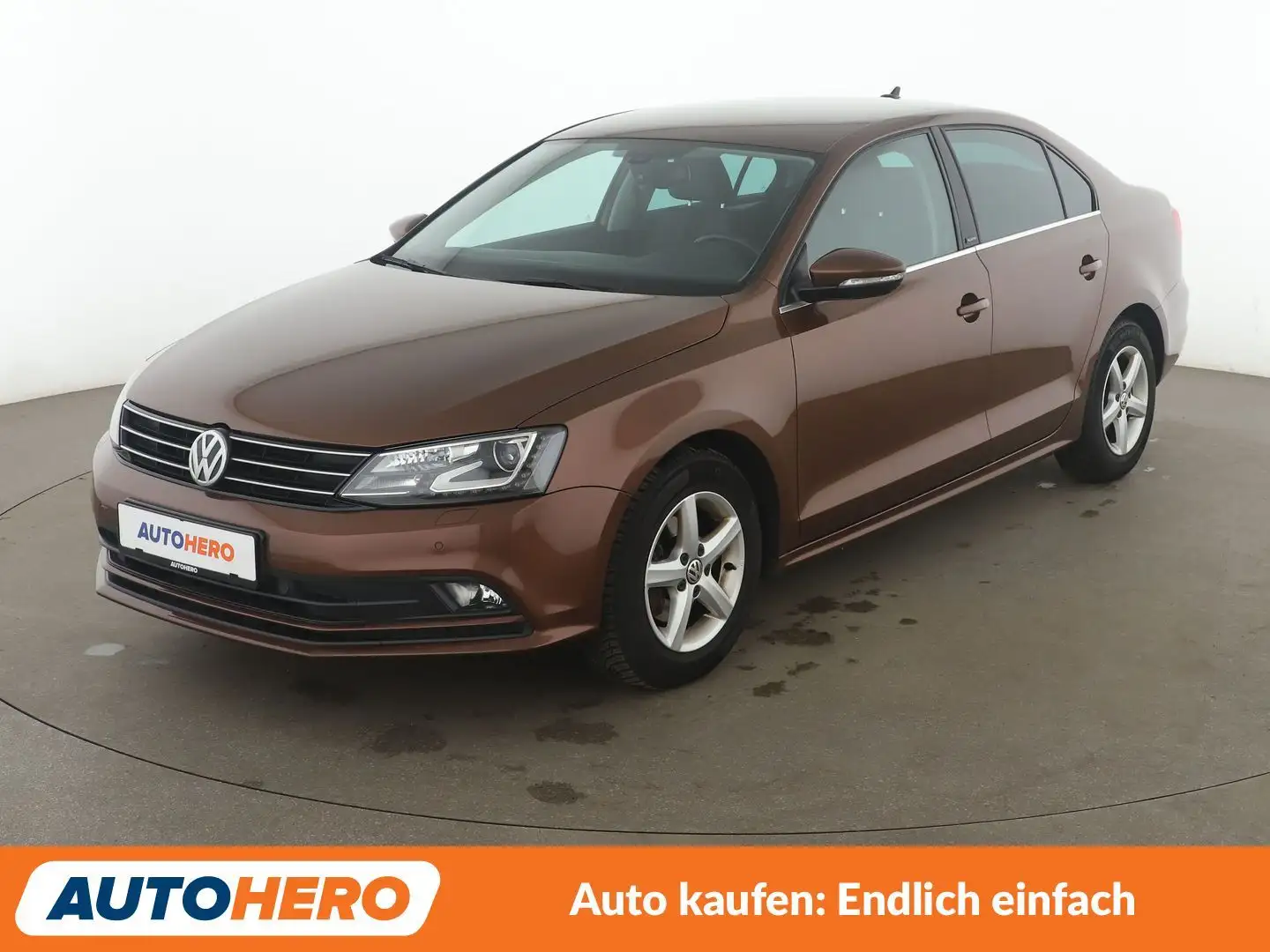 Volkswagen Jetta 2.0 TDI Allstar BlueMotion Tech*NAVI*TEMPO Barna - 1