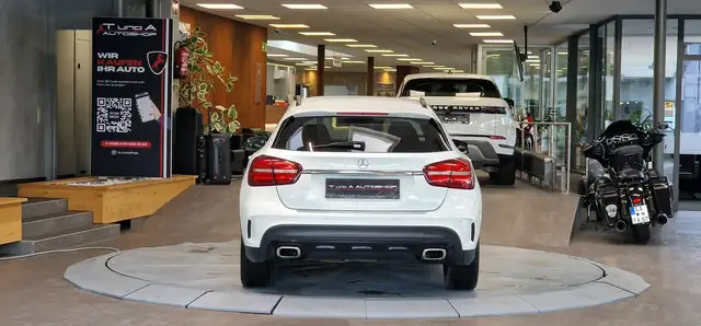 Mercedes-Benz Gla view 8