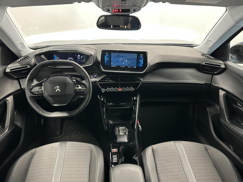 Peugeot e-2008 EV Allure Pack 50 kWh 3 FASE CAMERA ECC CRUISE CAR — photo 3