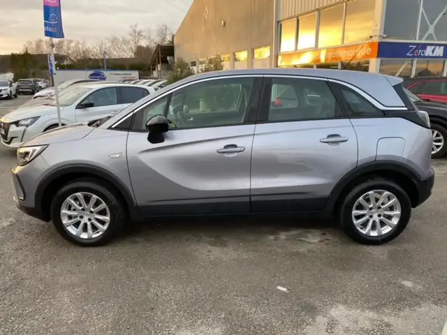 Opel Crossland view 3