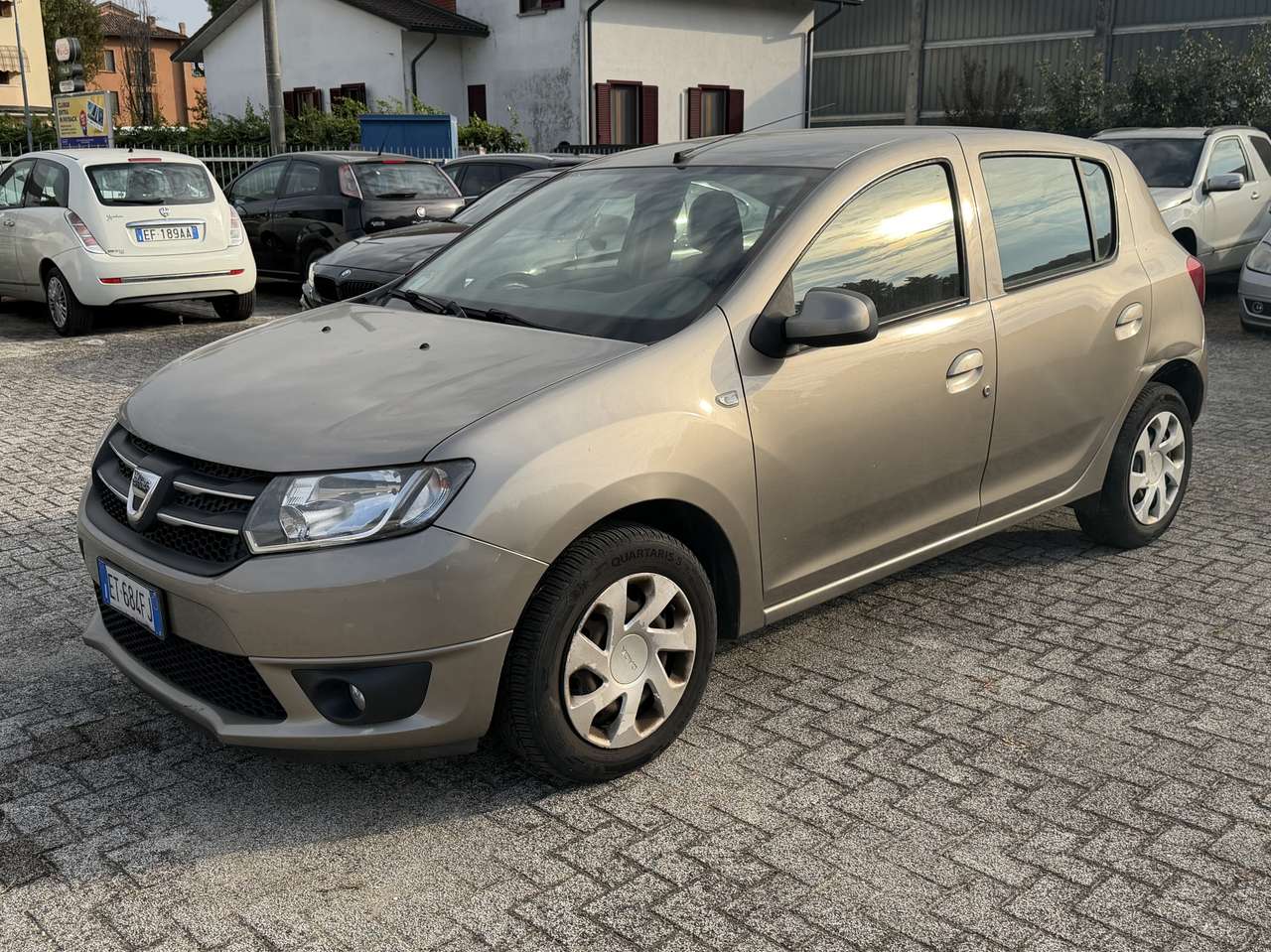 Dacia Sandero 1.2 Laureate Gpl 75cv