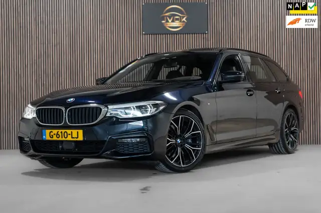 BMW 530 5-serie Touring 530i M Sport PANO LEDER LED