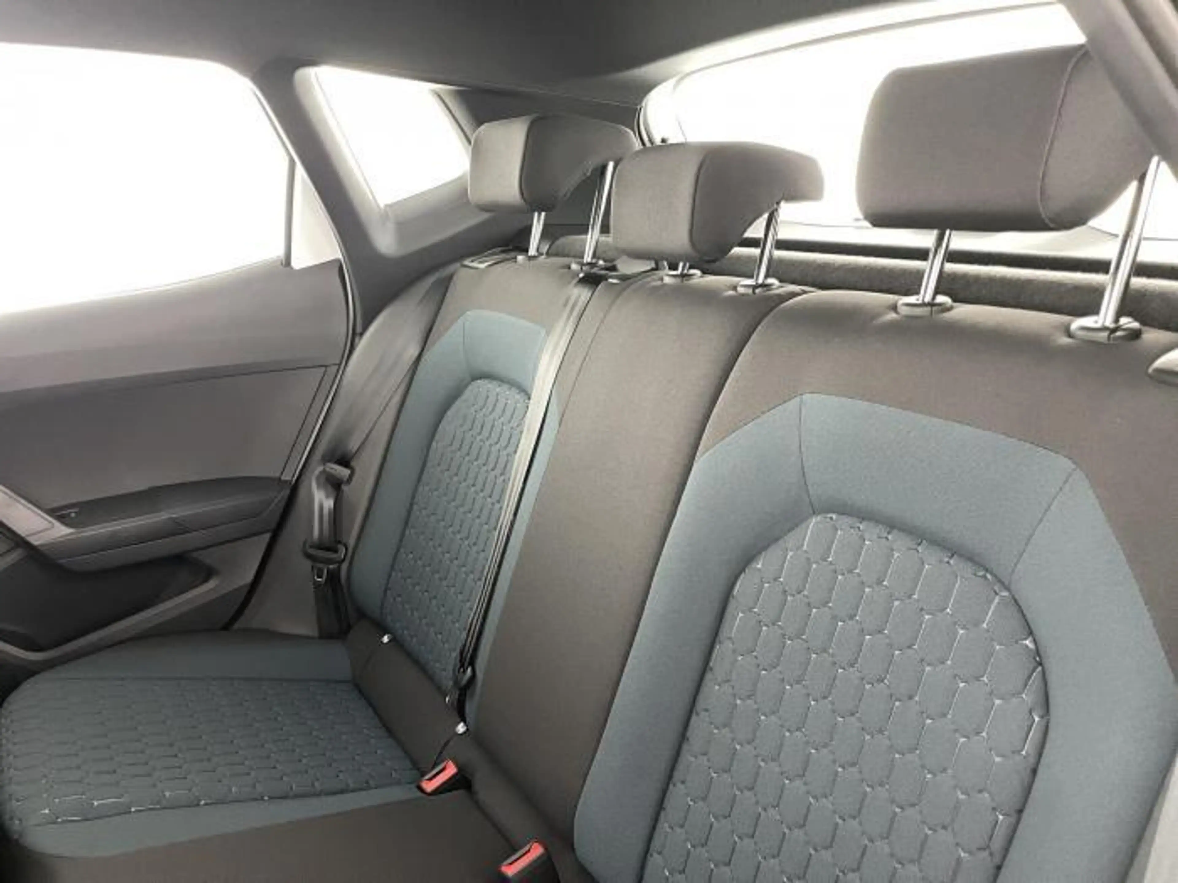 SEAT Arona Style Edition (Style Edition) 1.0 TSI 70kW (95 ... — photo 13