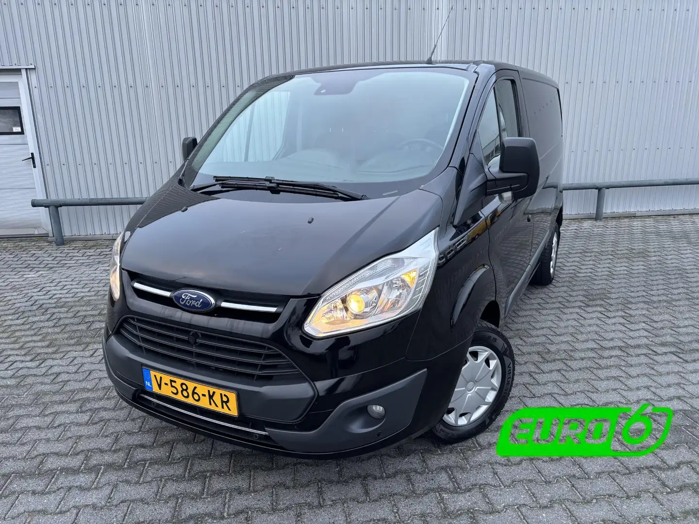 Ford Transit Custom 270 2.0 TDCI L1H1*A/C*CRUISE*NAVI*HAAK*CAM*3PERS* Zwart - 1