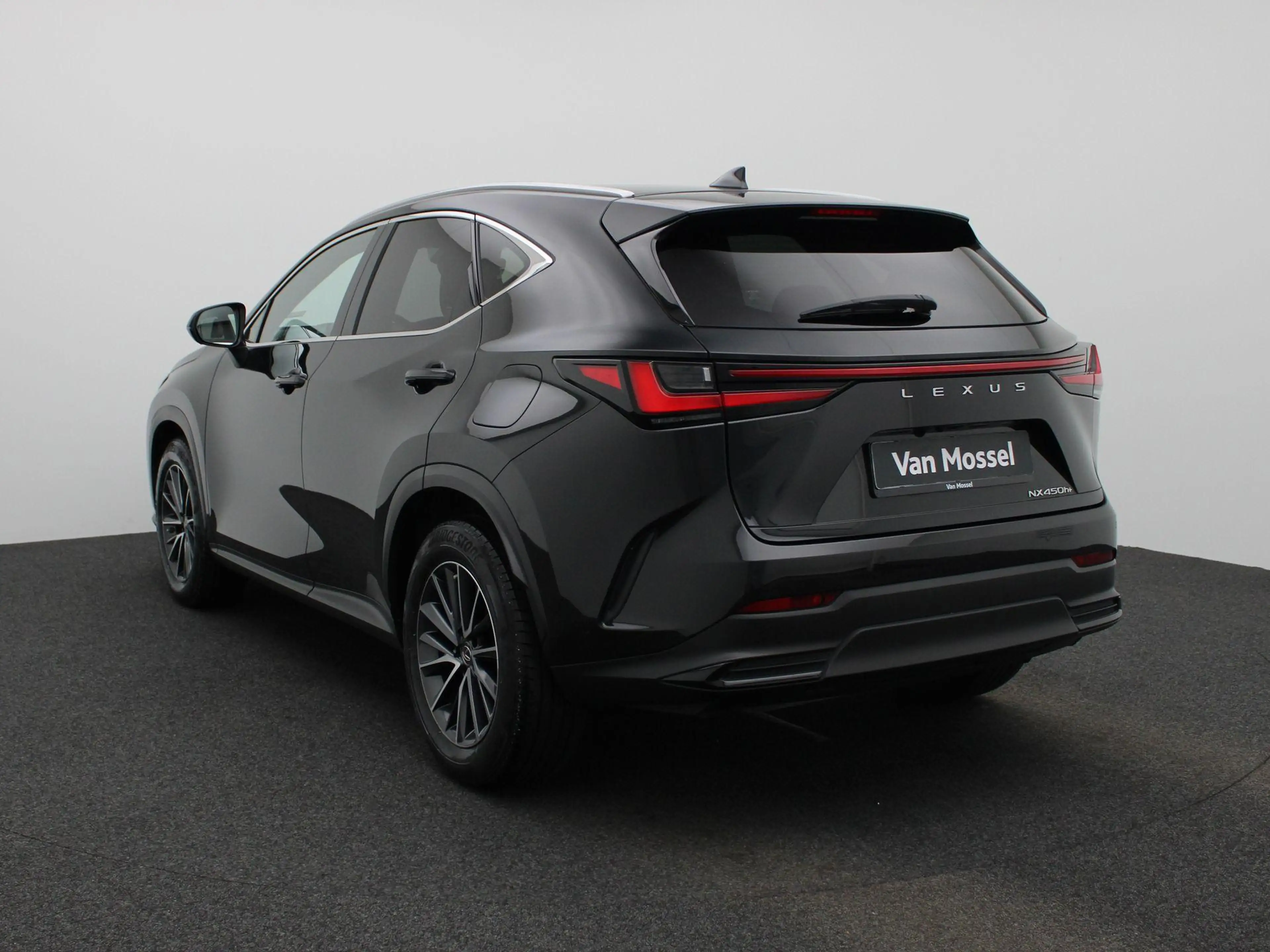 Lexus NX 450h+ NX Executive Line 4x4 ZETELVERWARMING - EN KOELING — photo 2