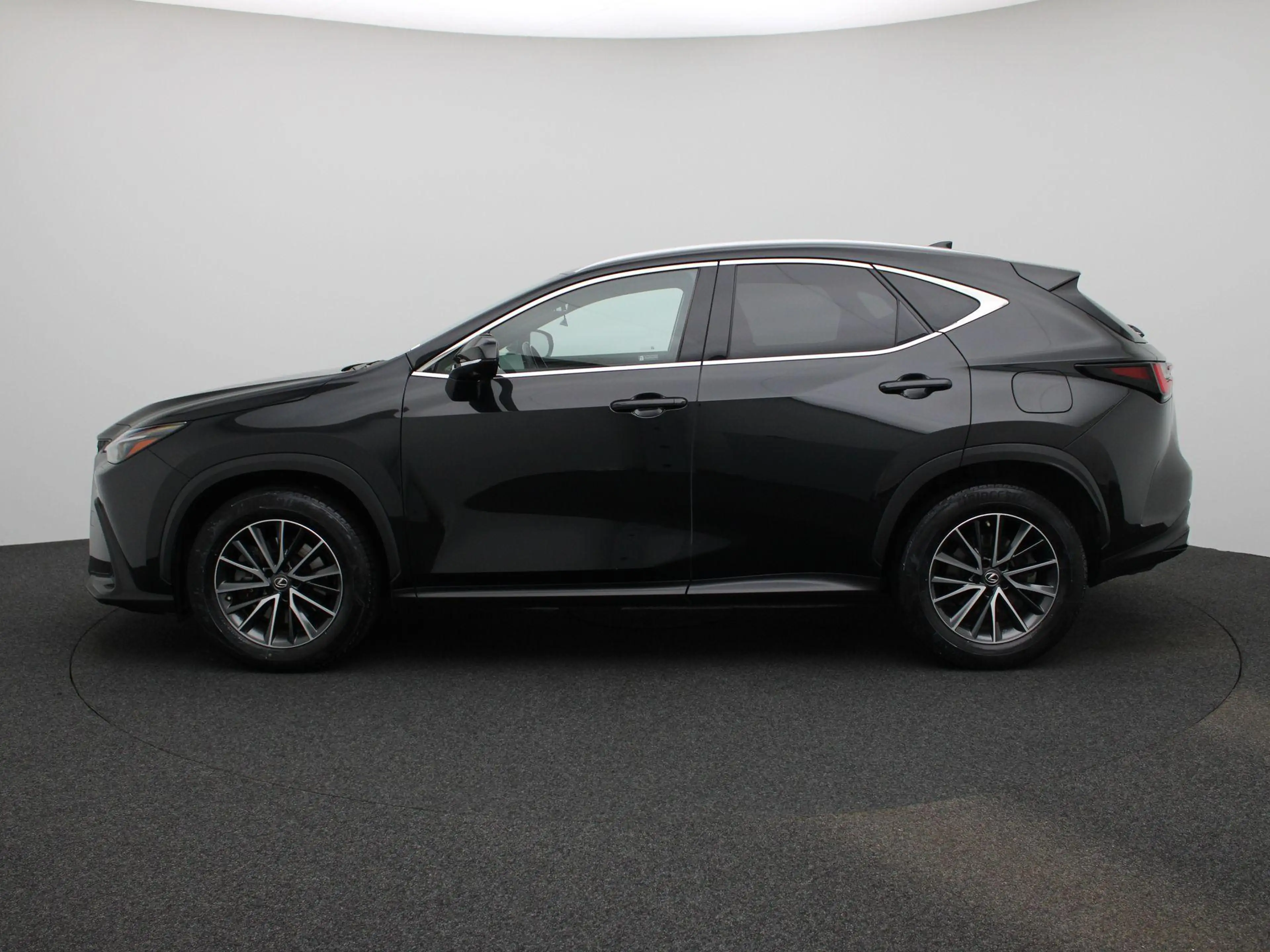 Lexus NX 450h+ NX Executive Line 4x4 ZETELVERWARMING - EN KOELING — photo 4