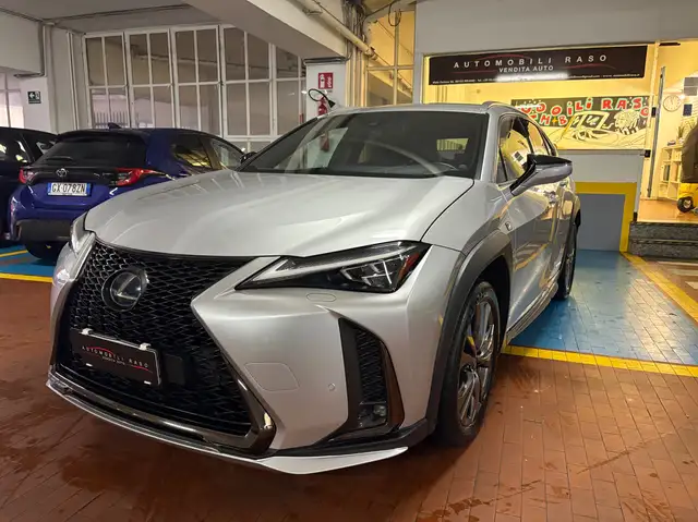 Lexus UX 250h