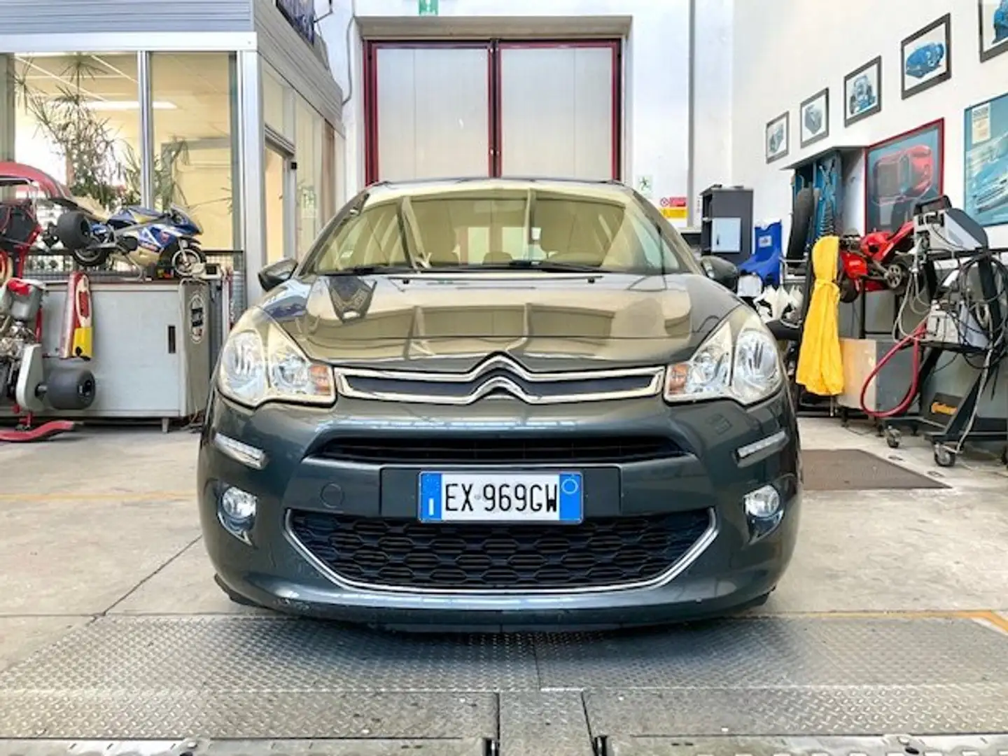 Citroen C3 C3 II 2009 1.2  Seduction 82cv E5 Ok Neopatentati Grau - 2