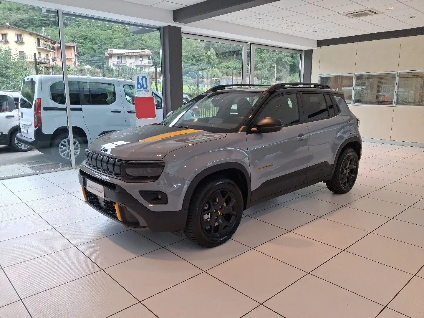 Jeep Avenger Avenger 1.2 Turbo 136 CV MHEV 4xe The North Face Gris - 1
