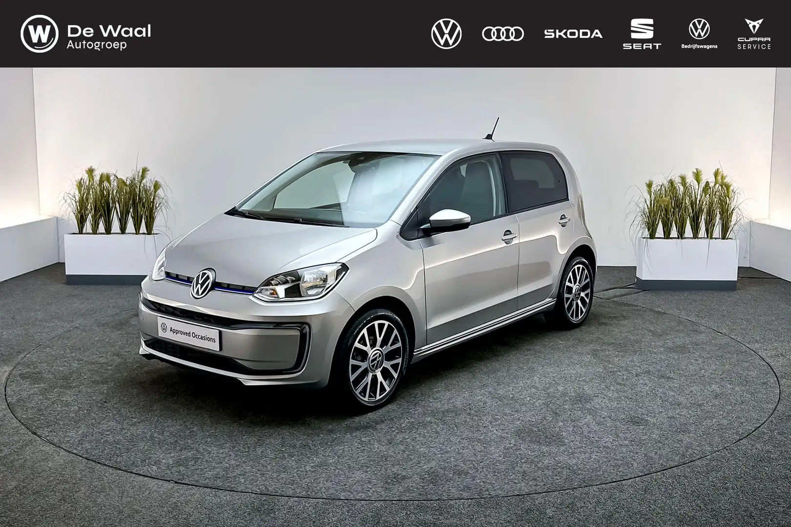 Volkswagen e-up! 83pk e-up! Style | SoH 93% | Achteruitrijcamera, S Silber - 1