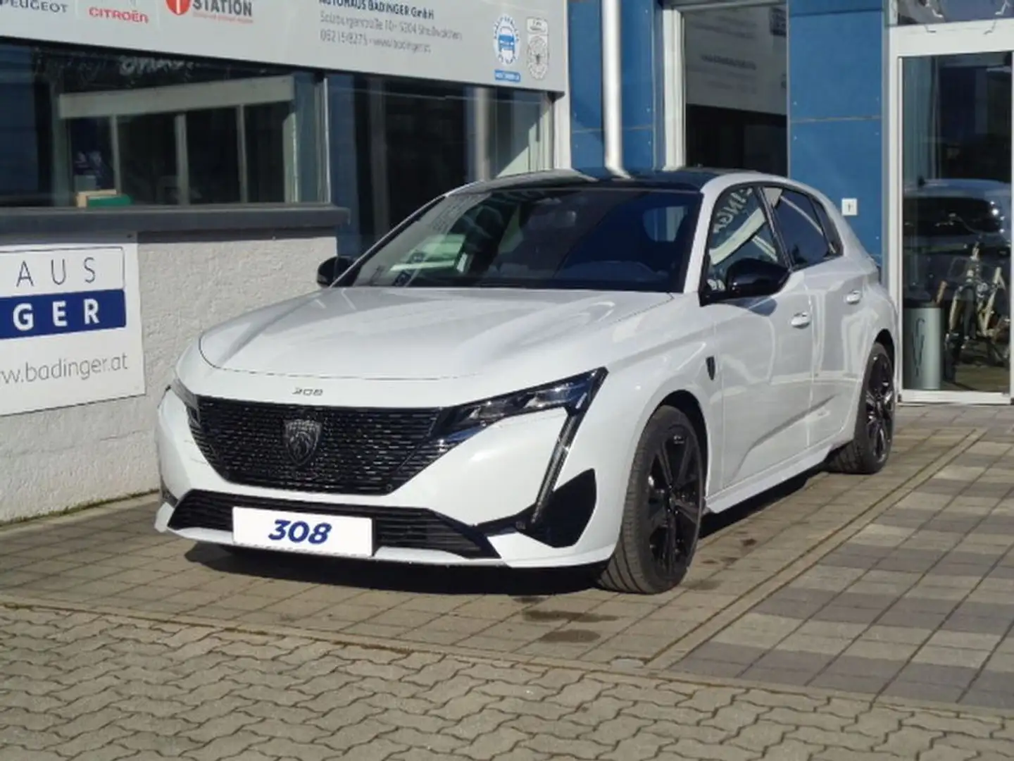 Peugeot 308 GT Hybrid 136  e-DCS6 GT Weiß - 2