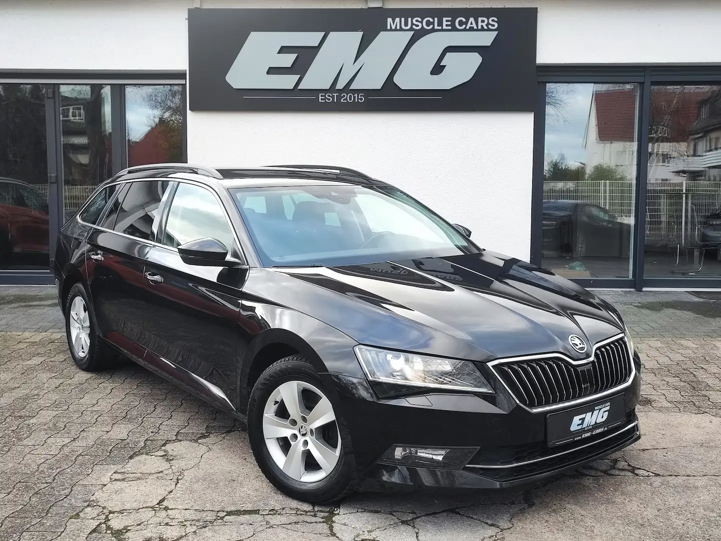 Skoda Superb Combi 2.0 TDI 4x4 Ambition*BI-XENON*NAVI* Schwarz - 1