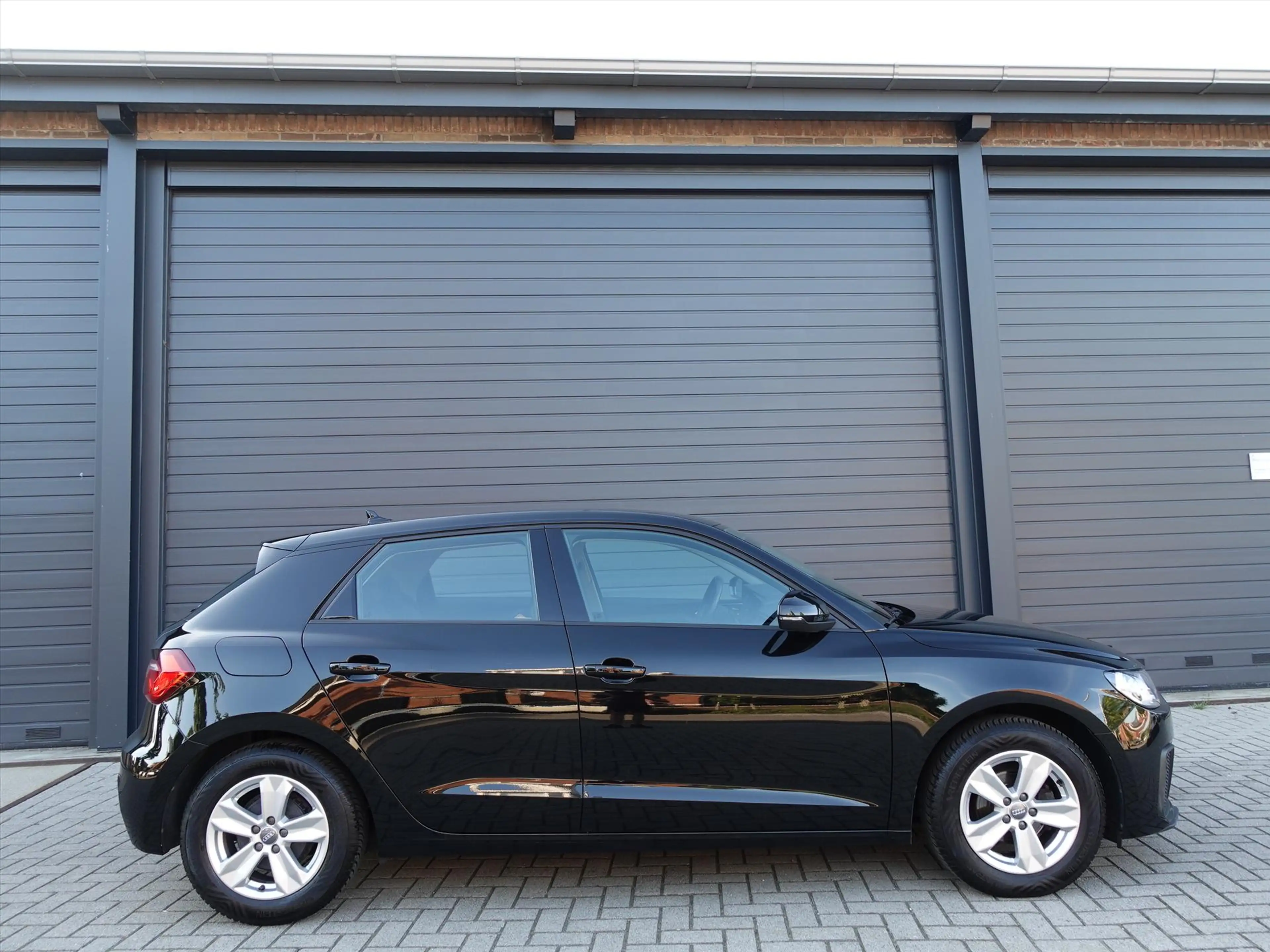 Audi A1 Sportback 25 TFSI Pro Line RIJKLAAR/CARPLAY/CLIMA/ — photo 2