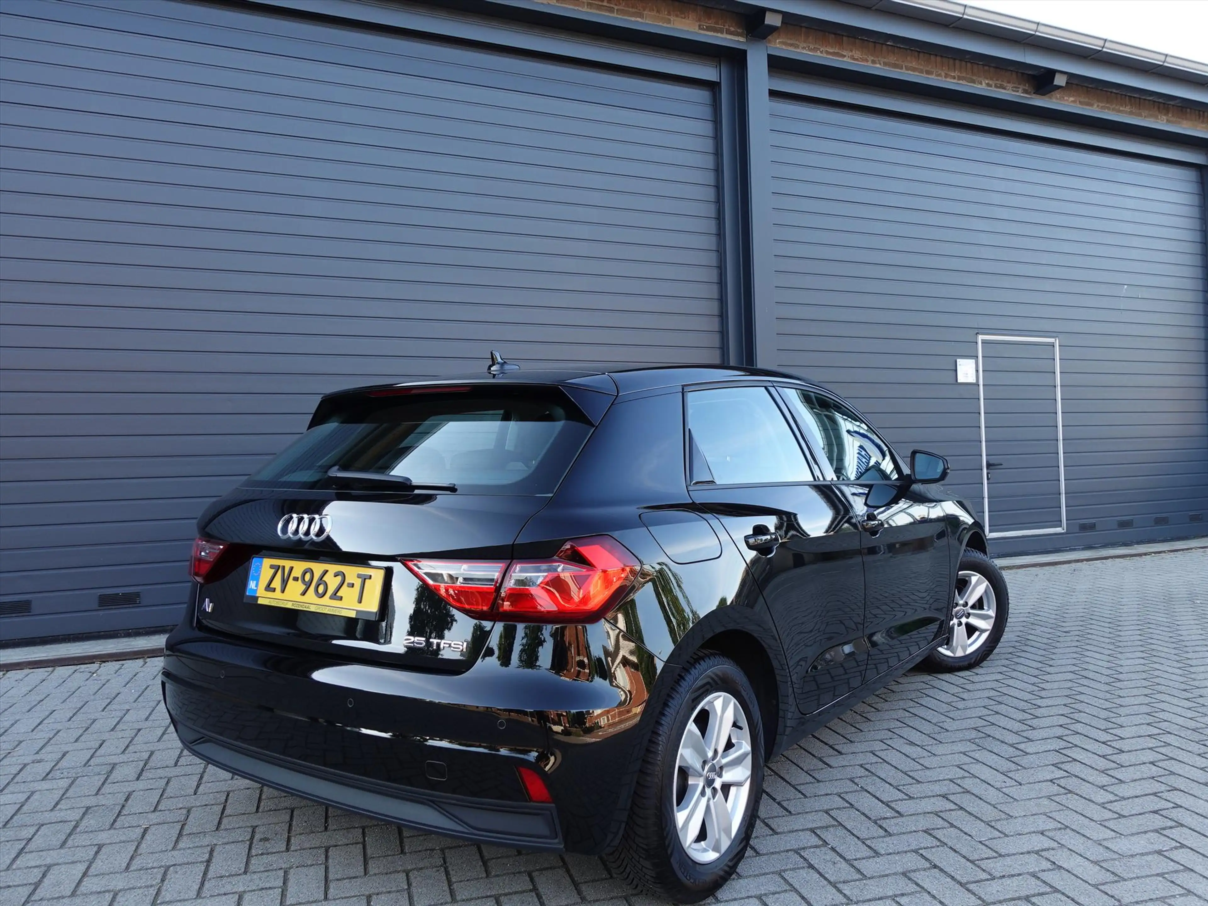 Audi A1 Sportback 25 TFSI Pro Line RIJKLAAR/CARPLAY/CLIMA/ — photo 3