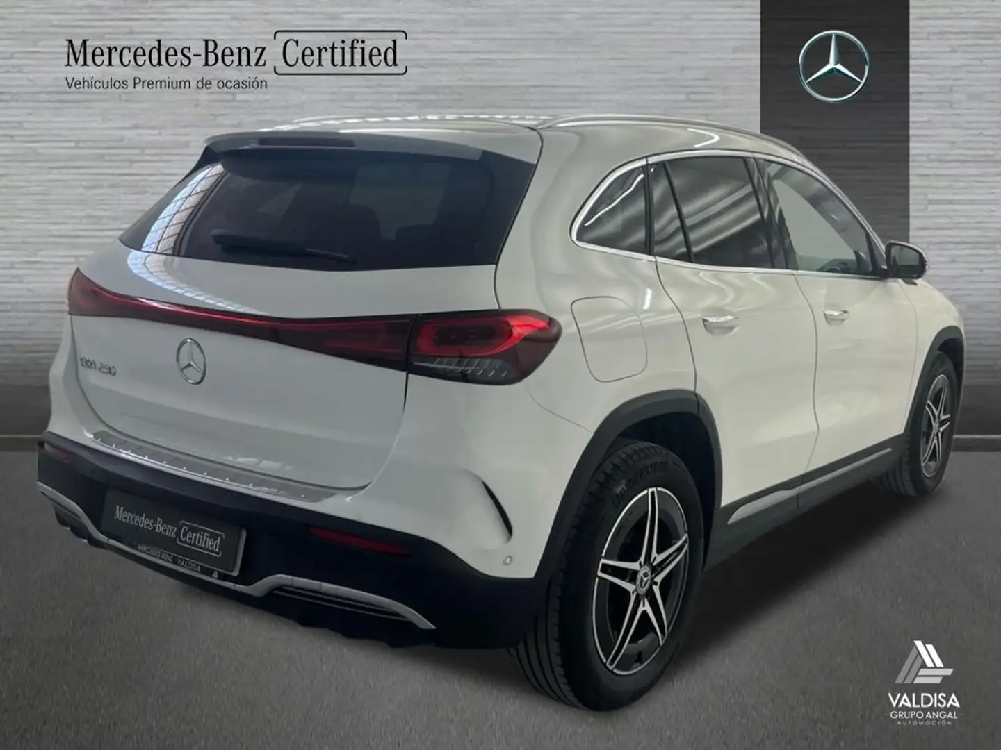 Mercedes-Benz EQA 250 AMG Line - 2