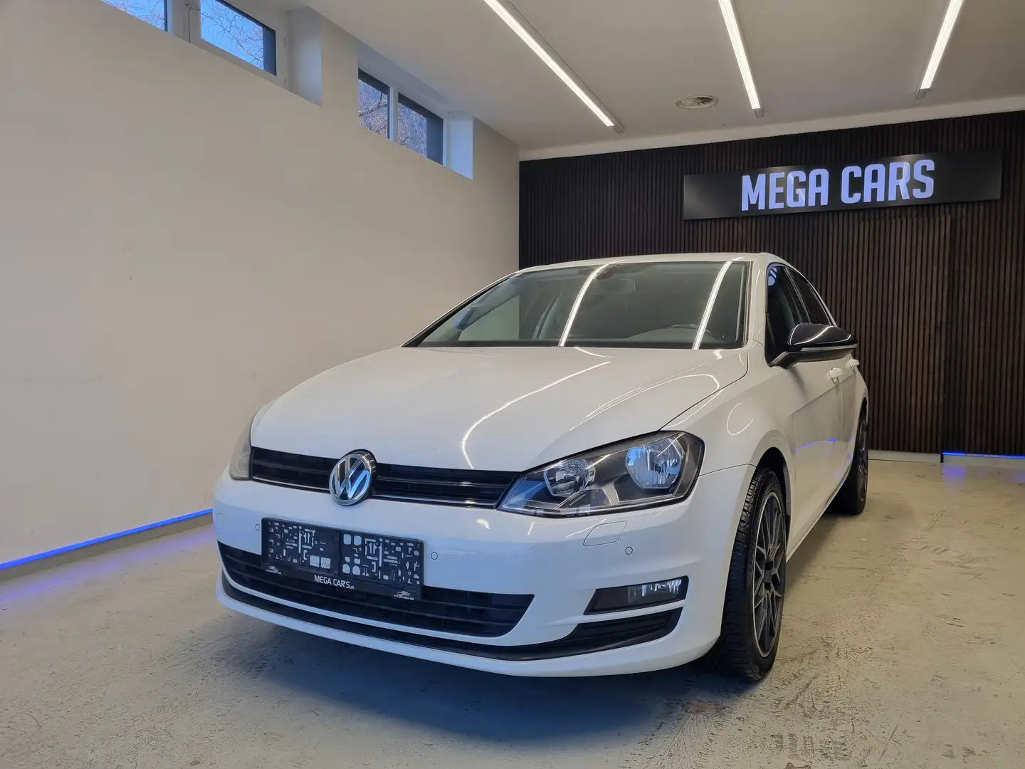 Volkswagen Golf Comfortline BMT Weiß - 1