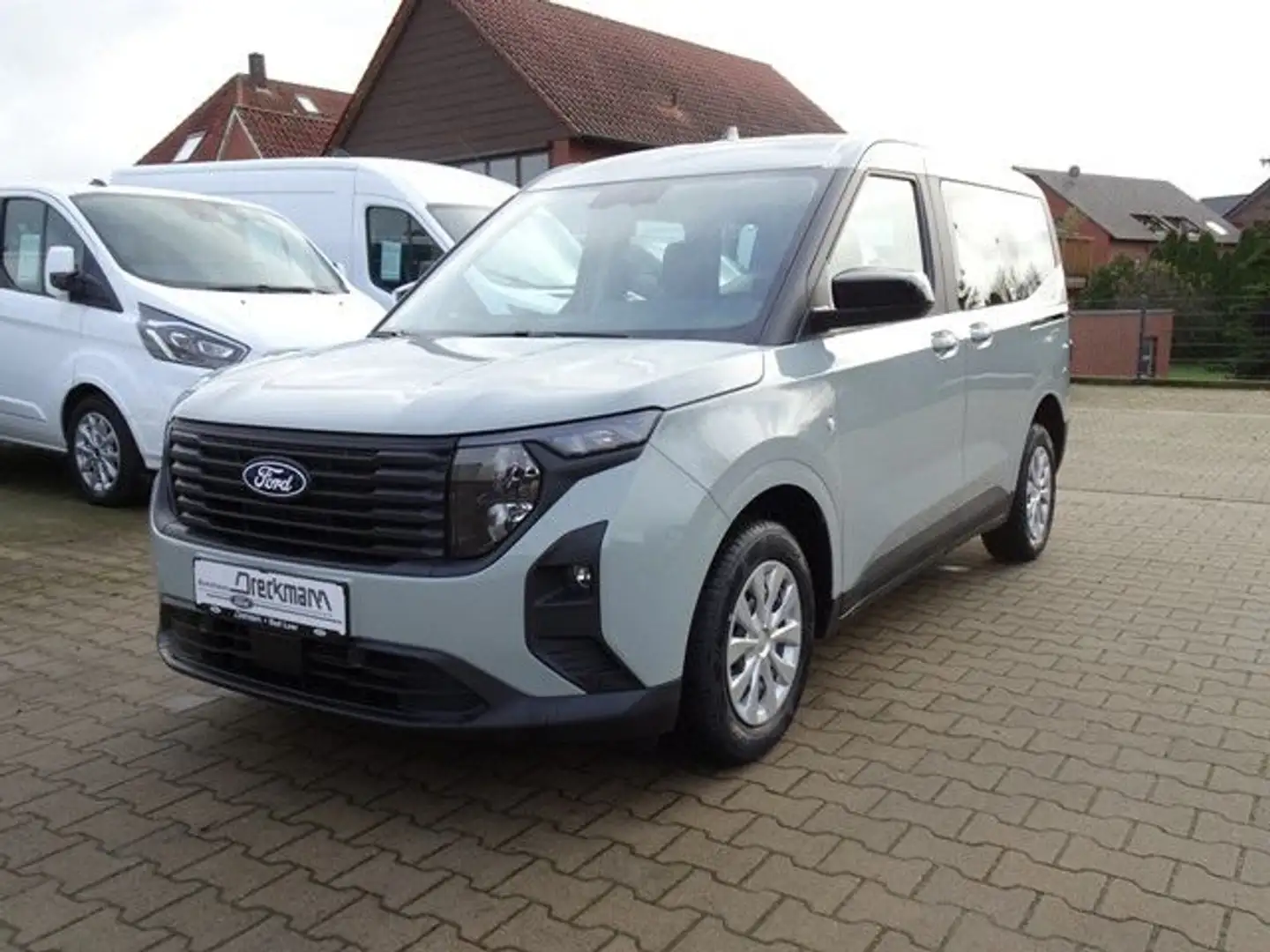 Ford Tourneo Courier Trend Grau - 1