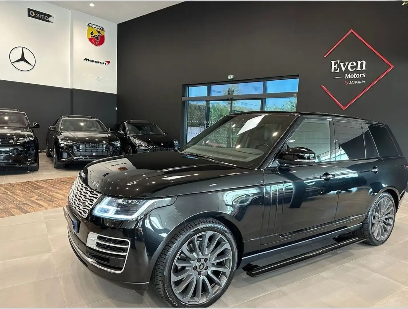 Land Rover Range Rover IV 3.0 TDV6 AUTOBIOGRAPHY SWB Schwarz - 1