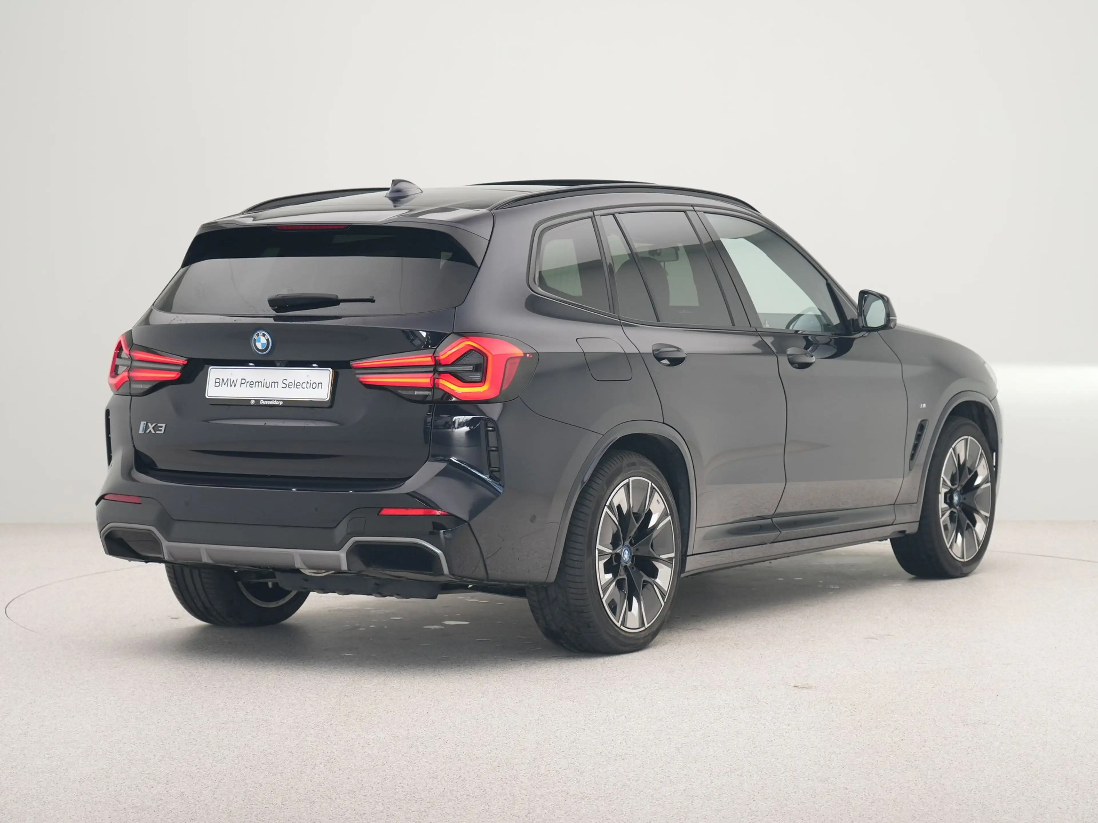 BMW iX3 High Executive Edition 80 kWh — photo 8