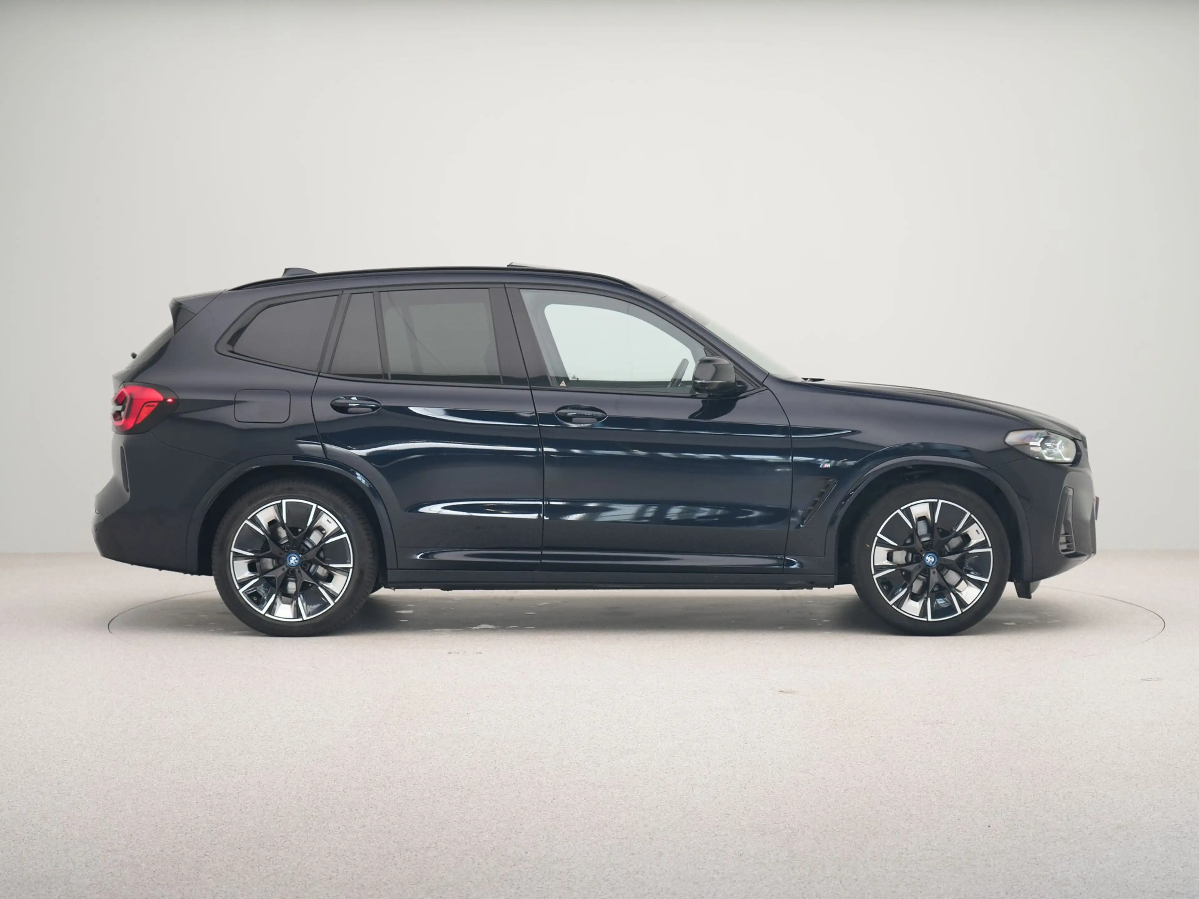 BMW iX3 High Executive Edition 80 kWh — photo 7