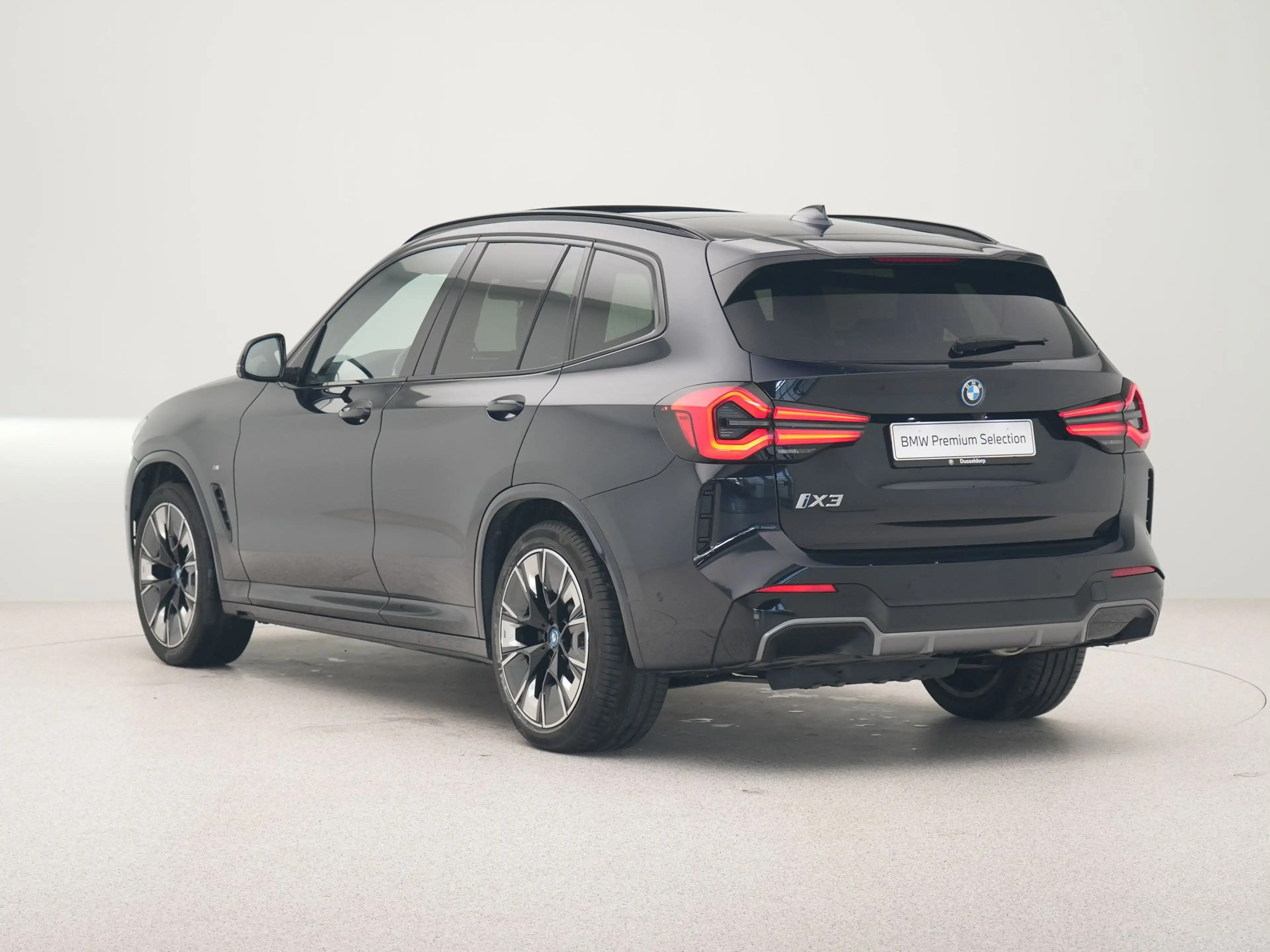 BMW iX3 High Executive Edition 80 kWh — photo 10