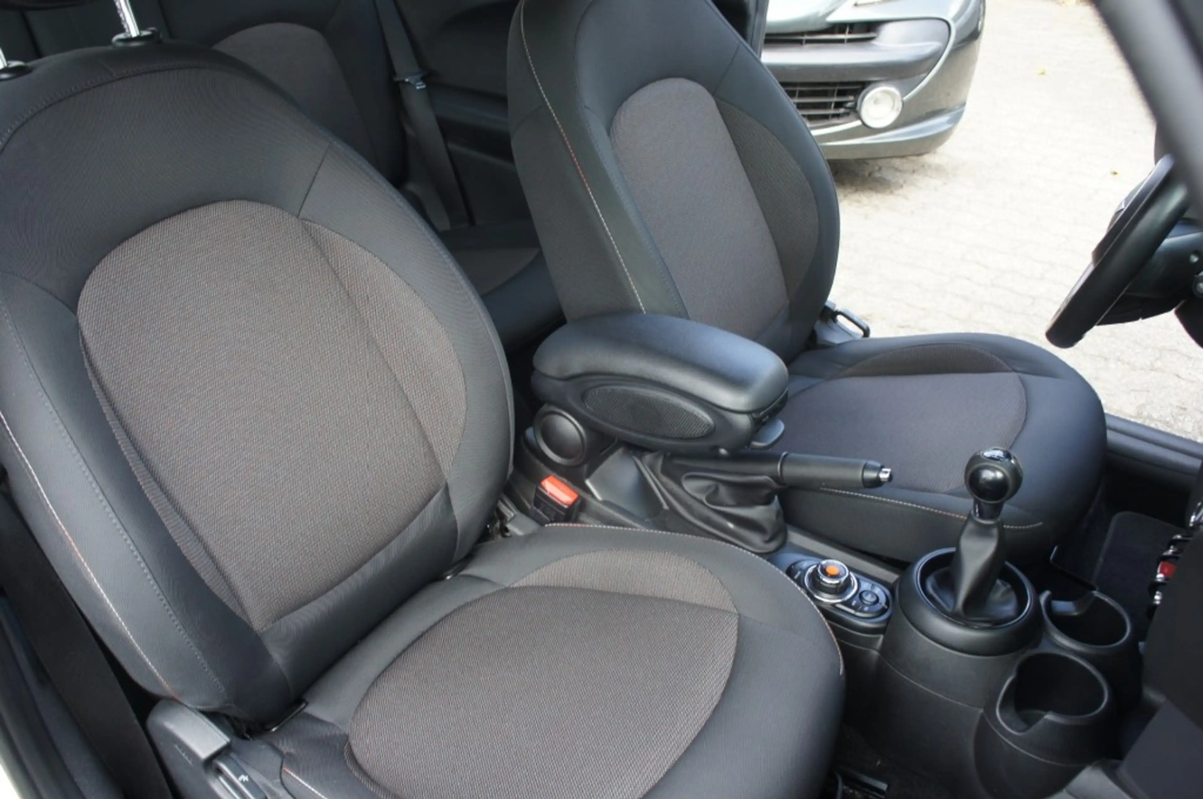 MINI One 1.2 ONE SALT BNS. 1eEIG NAVI/CRUISE/KEYLESS START — photo 10