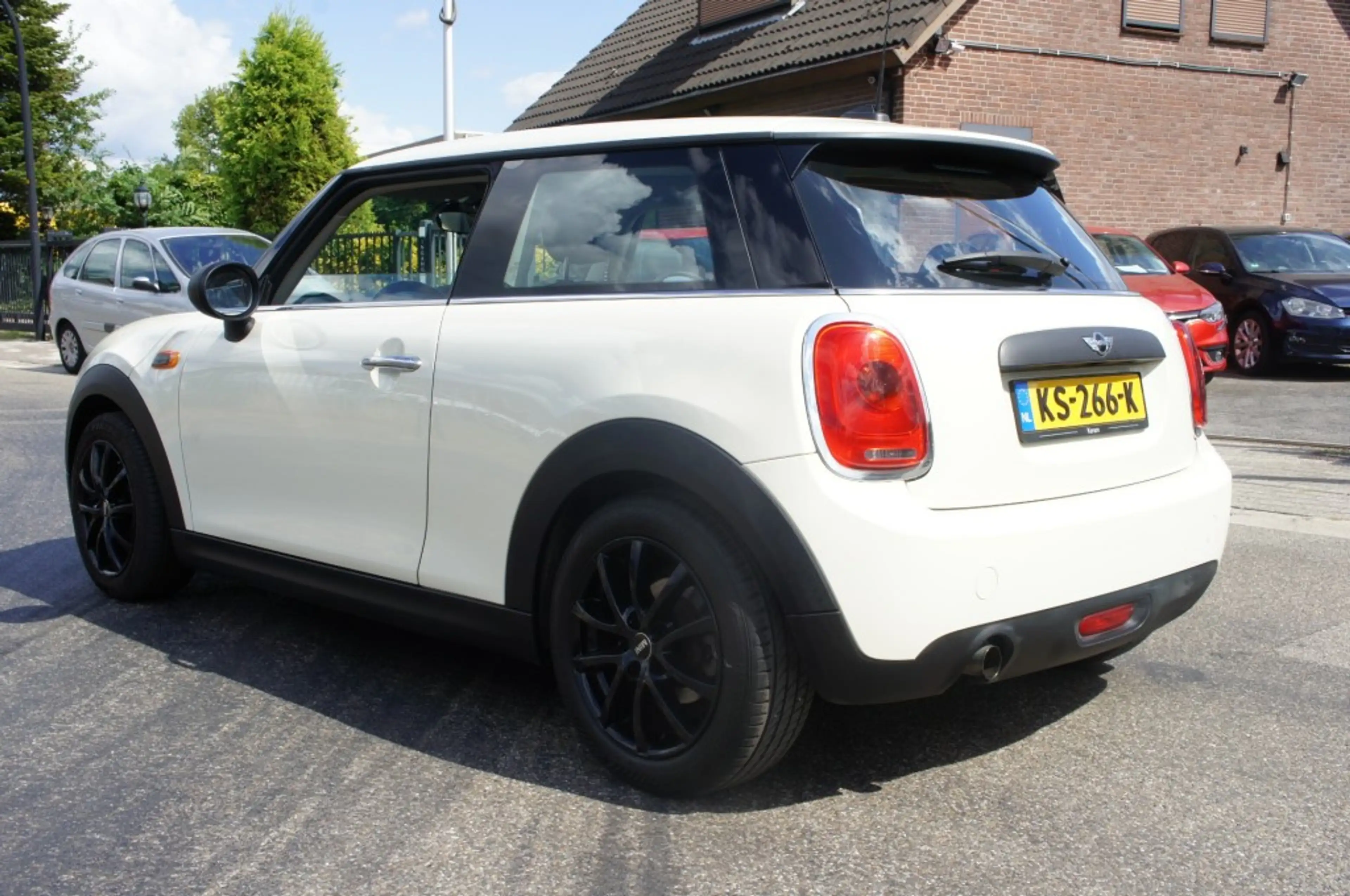 MINI One 1.2 ONE SALT BNS. 1eEIG NAVI/CRUISE/KEYLESS START — photo 3