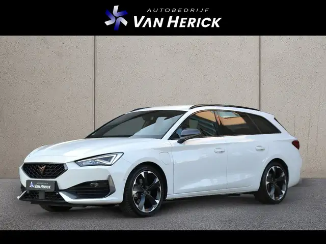CUPRA Leon Sportstourer 1.4 e-Hybrid Business | Navigatie | A