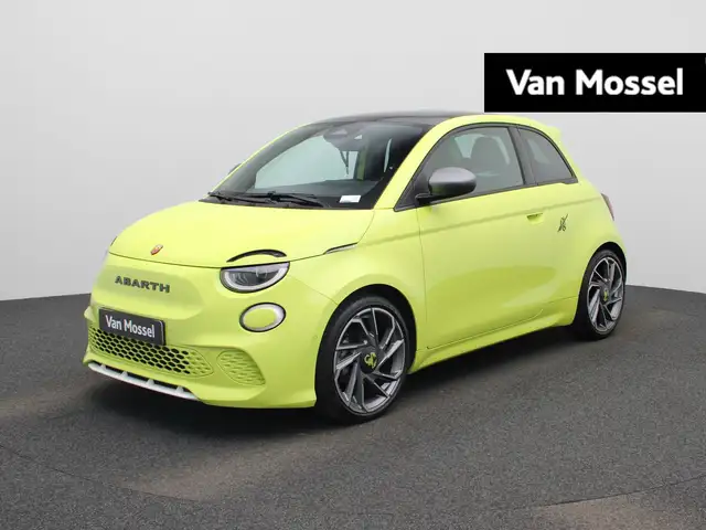 Abarth 500e Scorpionissima 42 kWh | Apple & android Carplay |