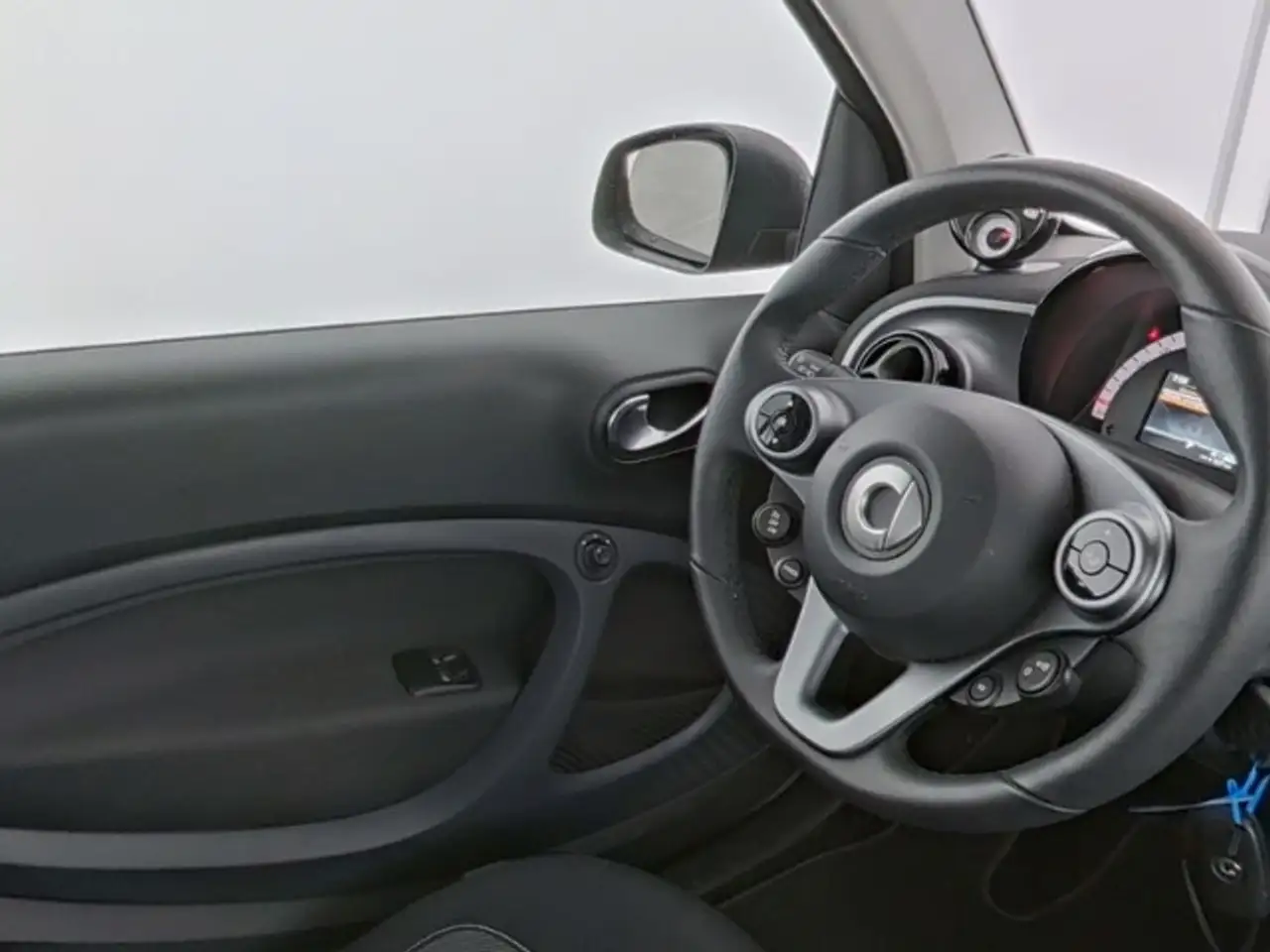 smart forTwo 2024 — фото 9