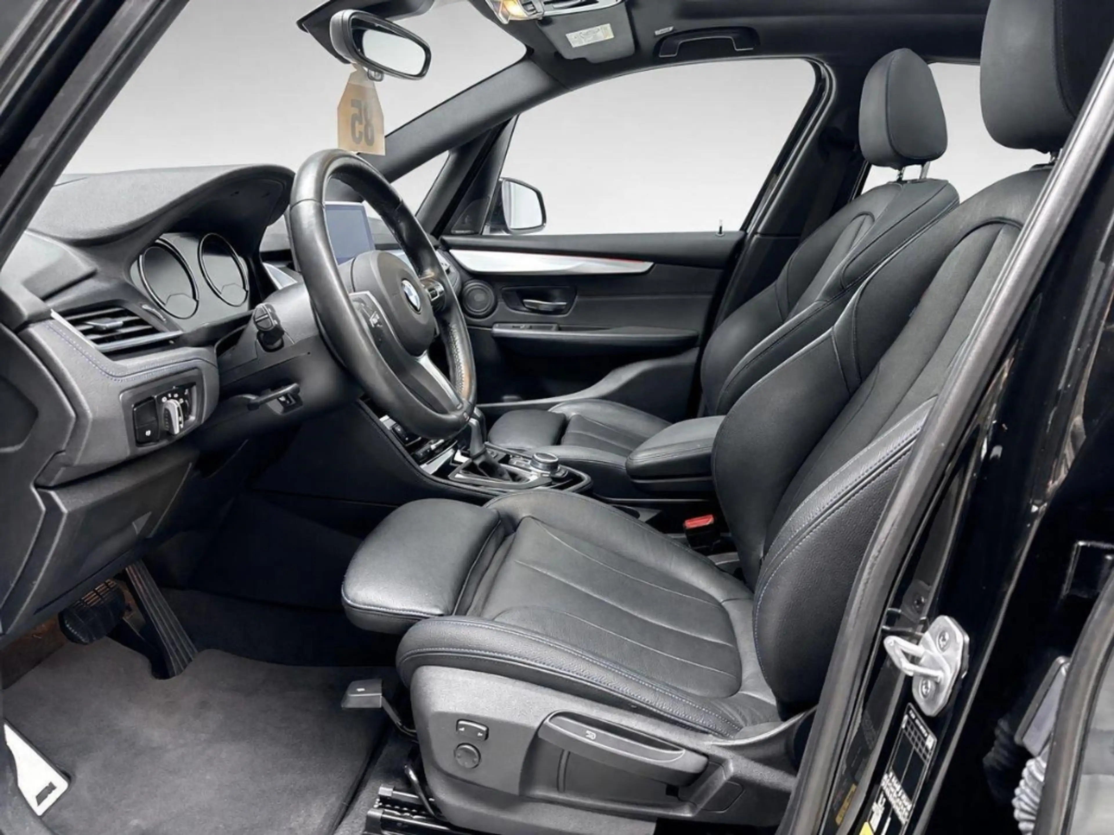 BMW 225 xe M Sport Allrad Akku 91 SoH HUD Pano Leder — photo 7