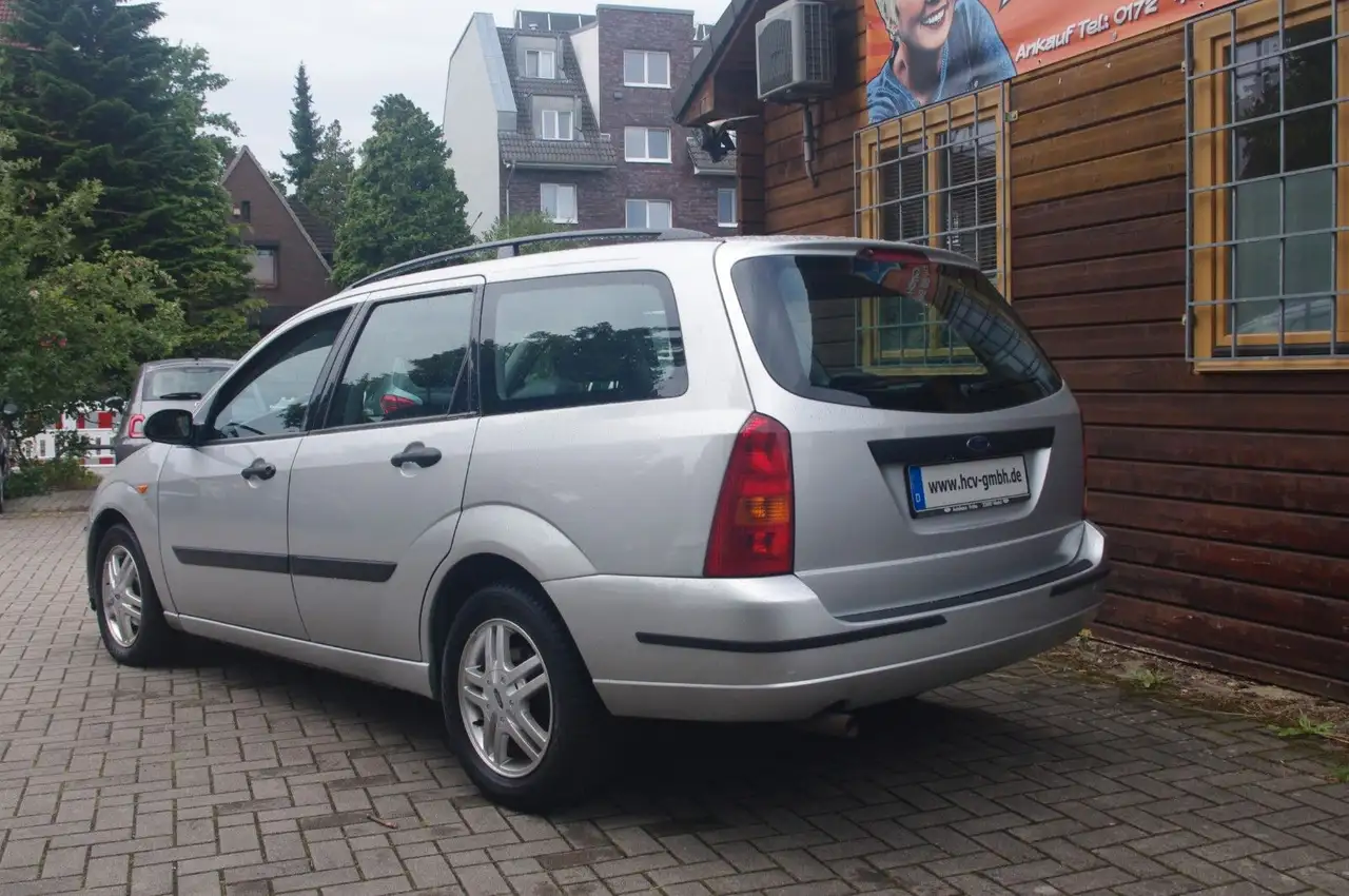 Ford Focus 1.8 Futura, foto 3