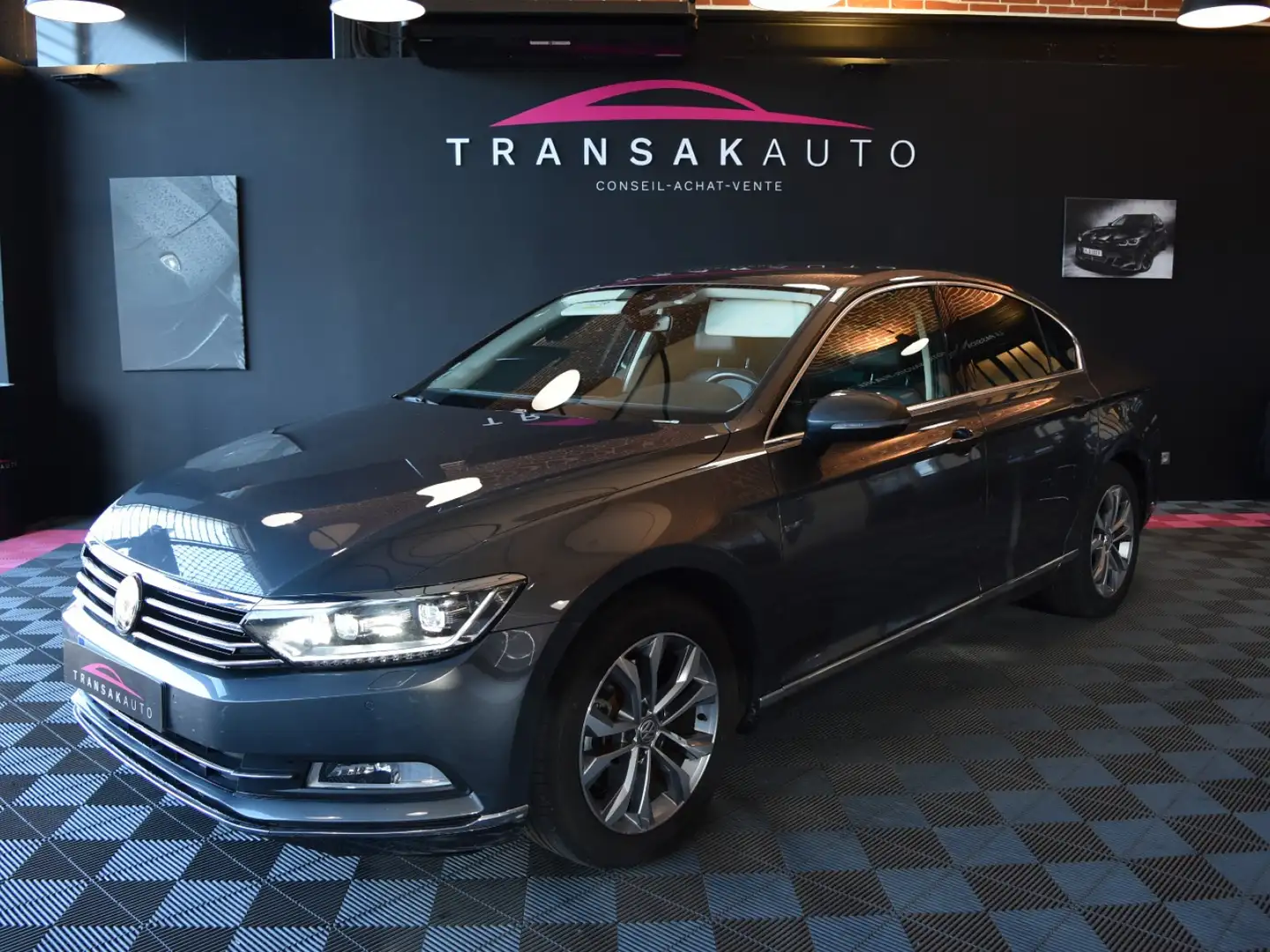 Volkswagen Passat Passat 1.4 TSI 150 ACT BMT DSG7 Carat Grijs - 1