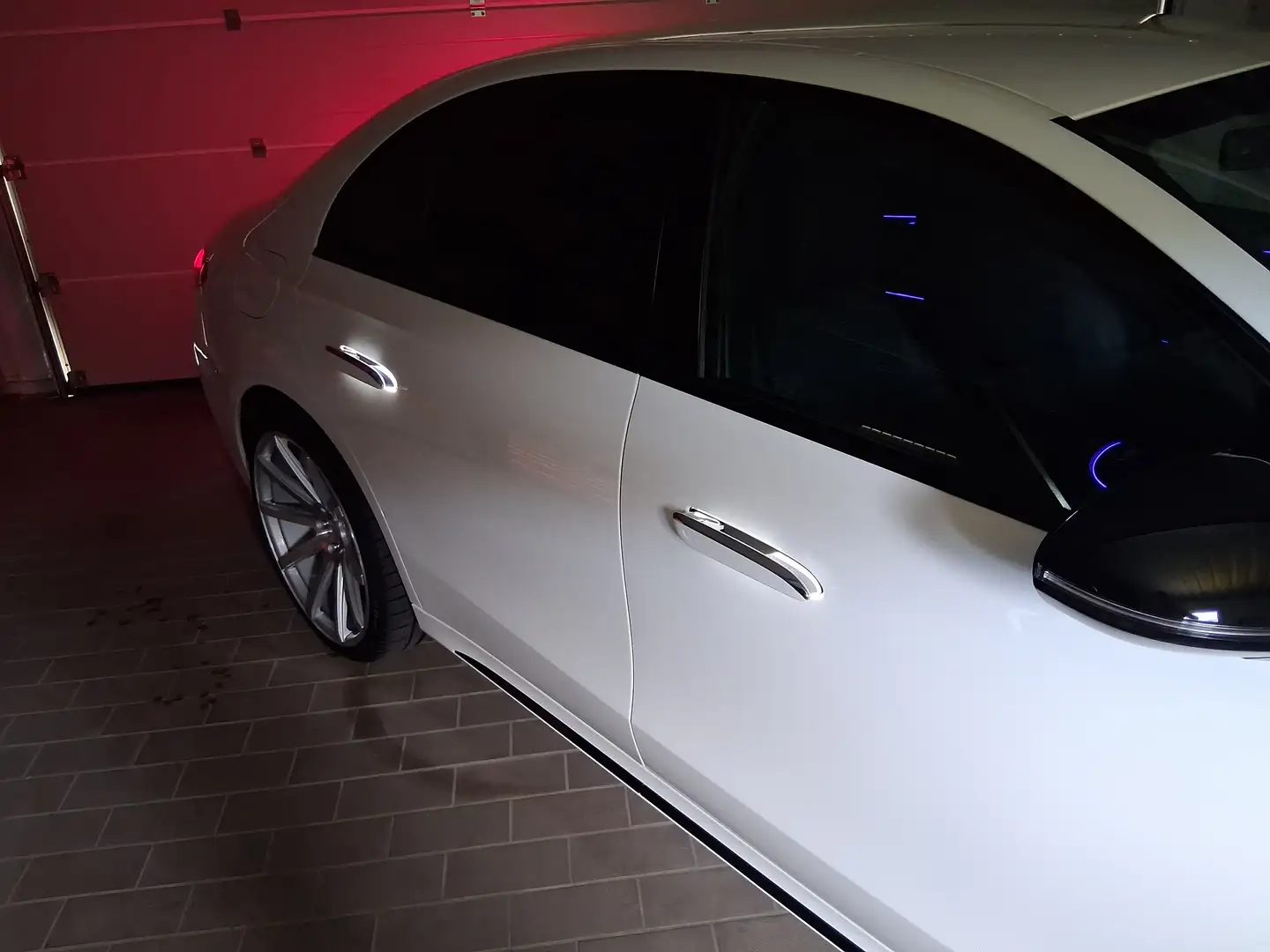 Mercedes-Benz E 300 Diesel Plugin Hybrid 300de 9G-TRONIC AMG Line Weiß - 2