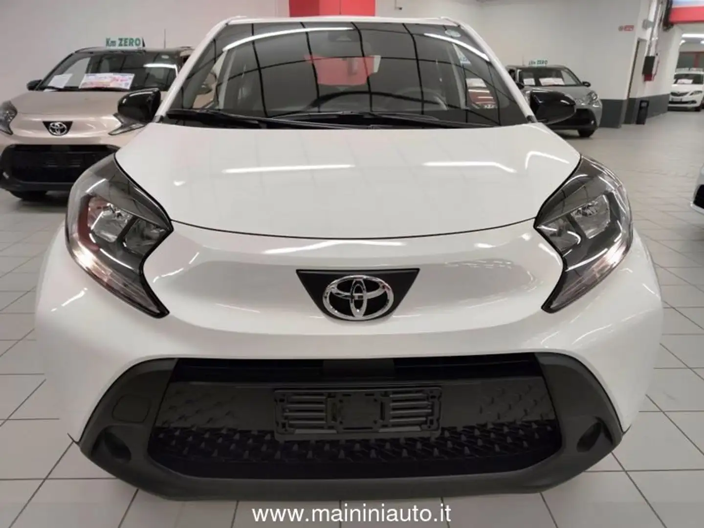 Toyota Aygo X 1.0 VVT-i 72cv 5p Active + Car Play "SUPER PROMO" Blanc - 2
