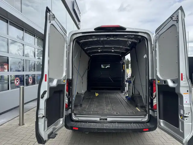 Ford Transit view 7